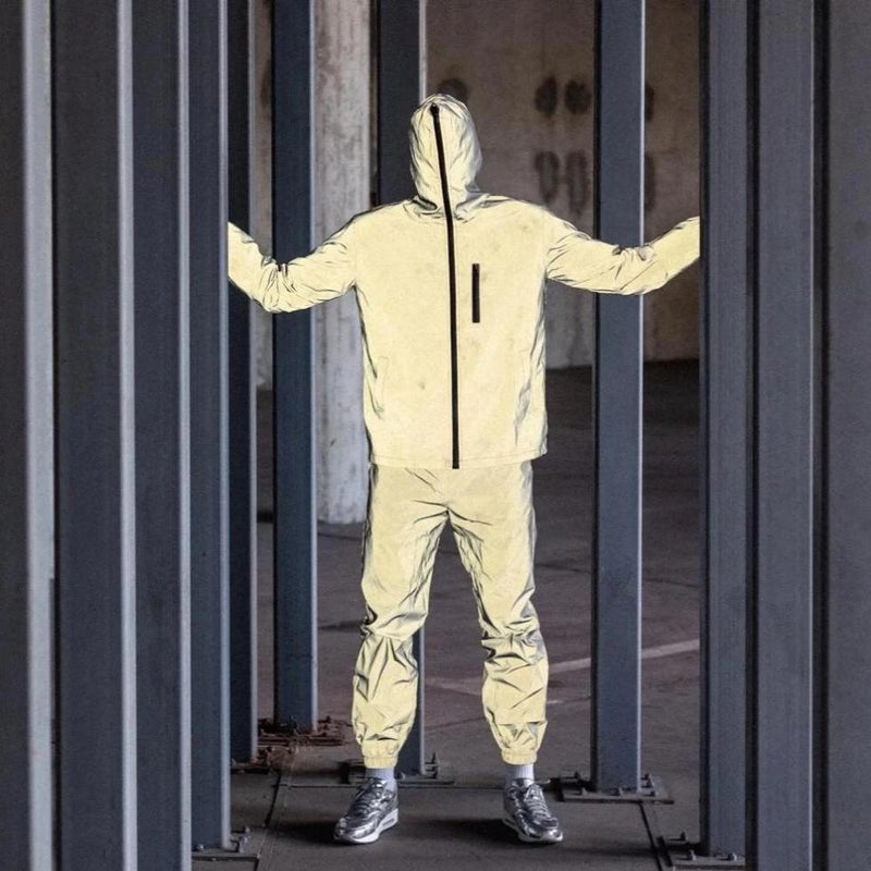 Quality reflective tracksuit in Fashionable Variants 